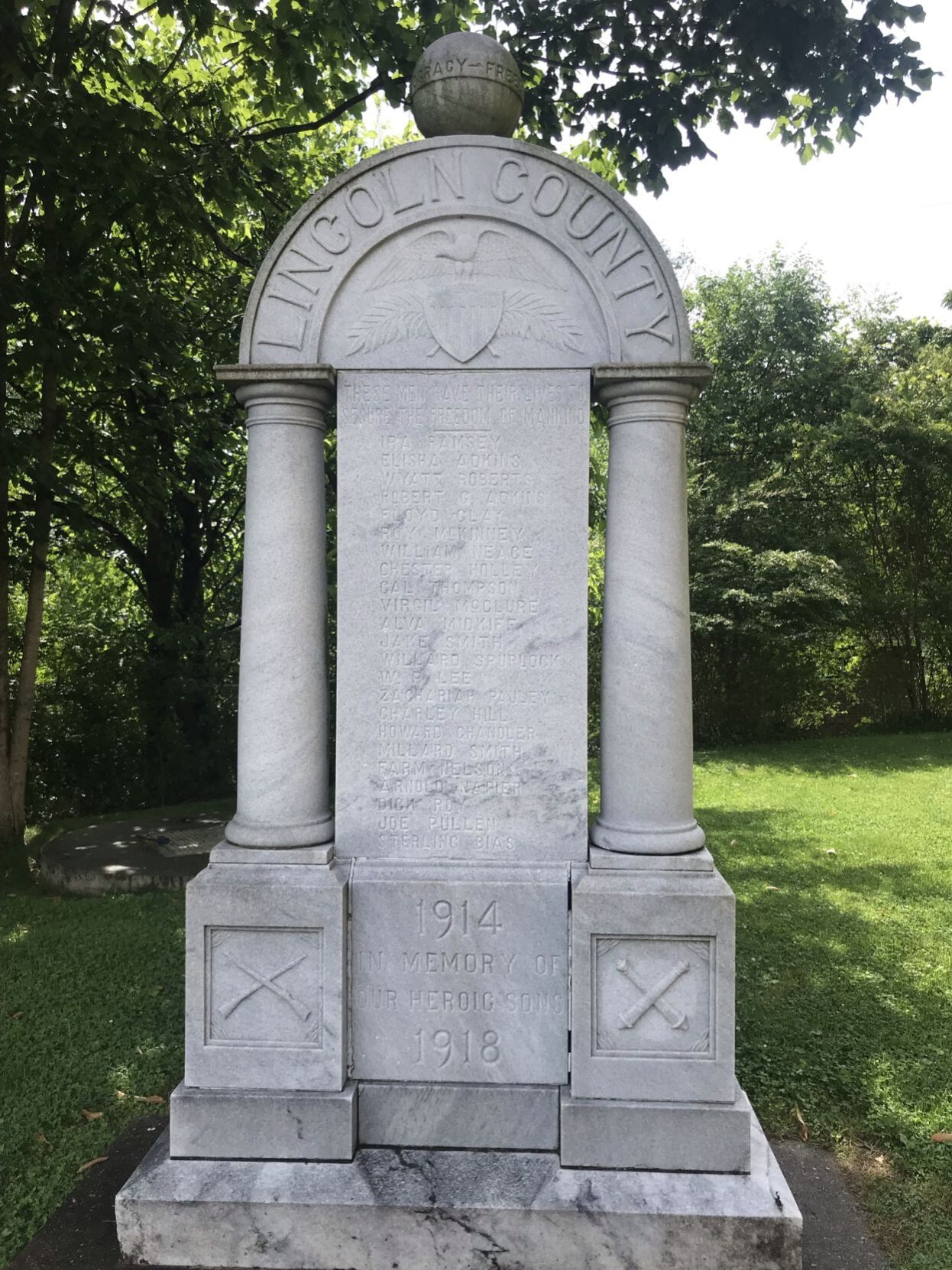 hamlin-ww1monument.jpeg